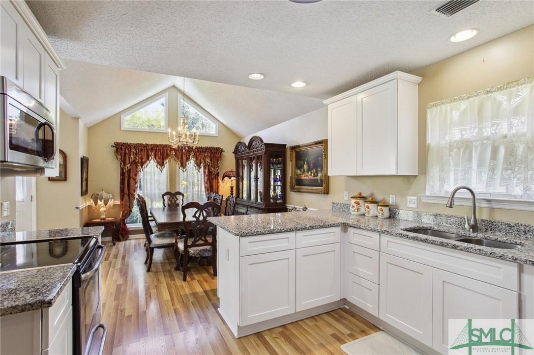 8 Bellingrath Court