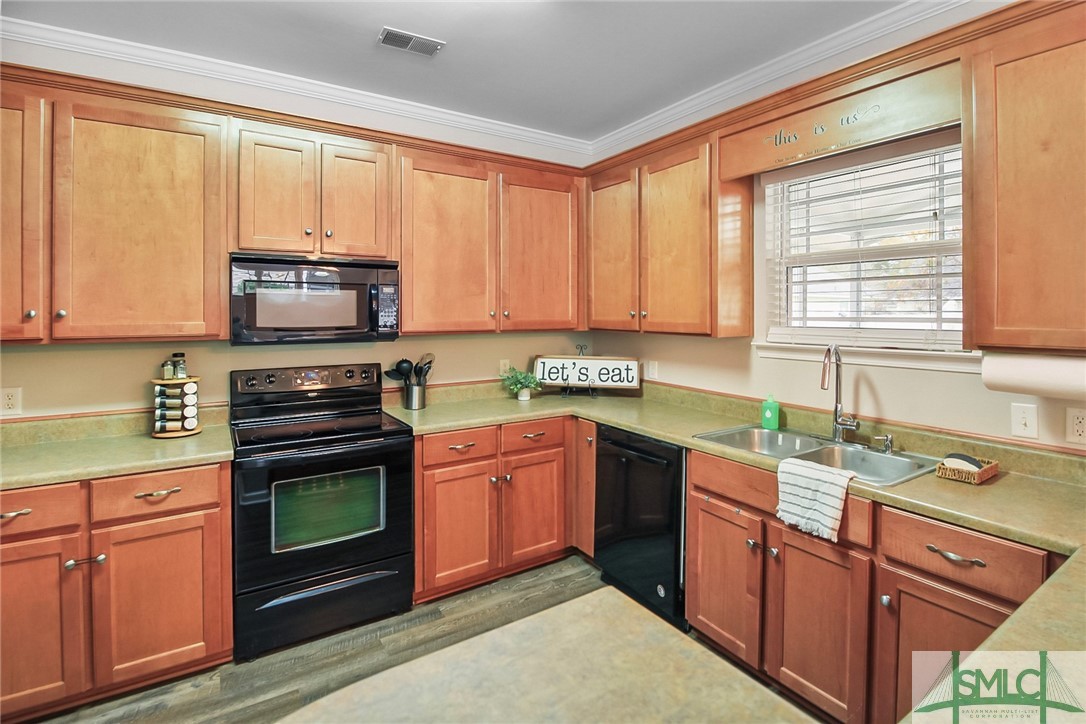 100 Summer Hill Way