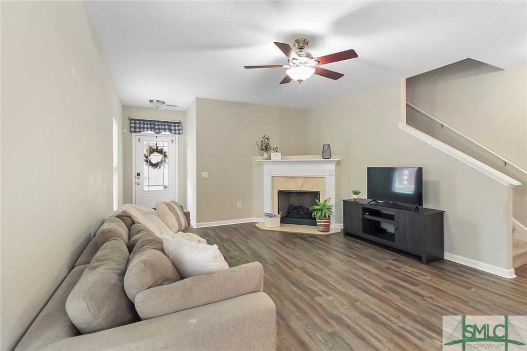 100 Summer Hill Way