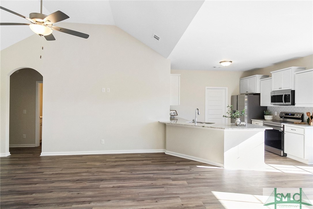 1712 Arnold Drive SE