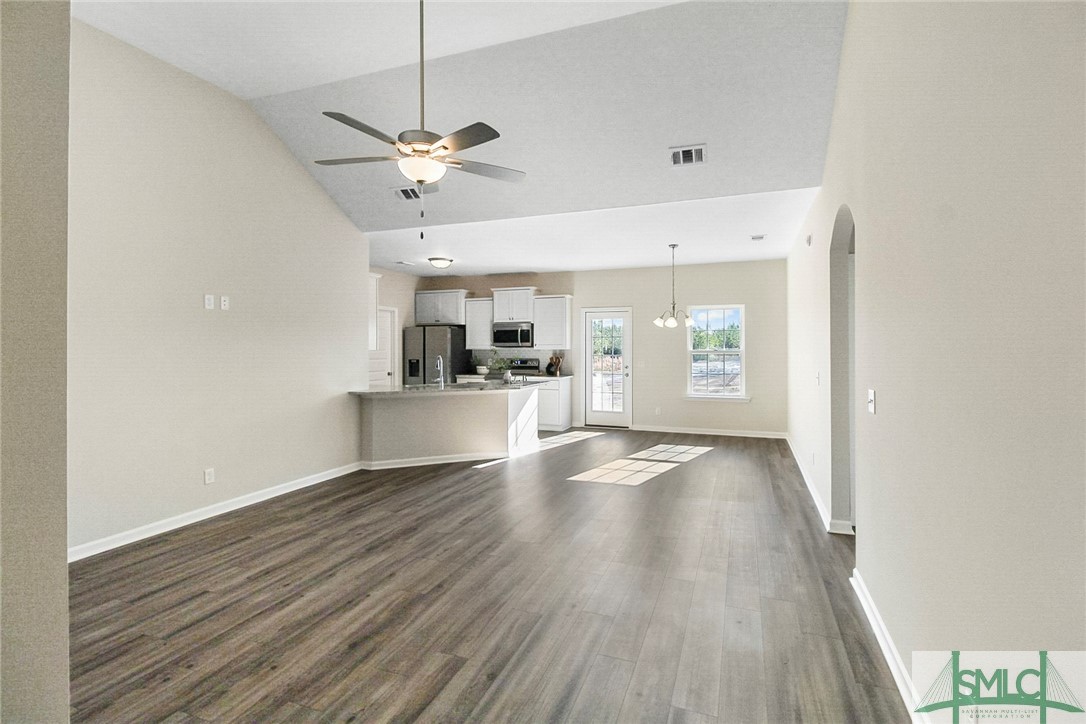 1712 Arnold Drive SE