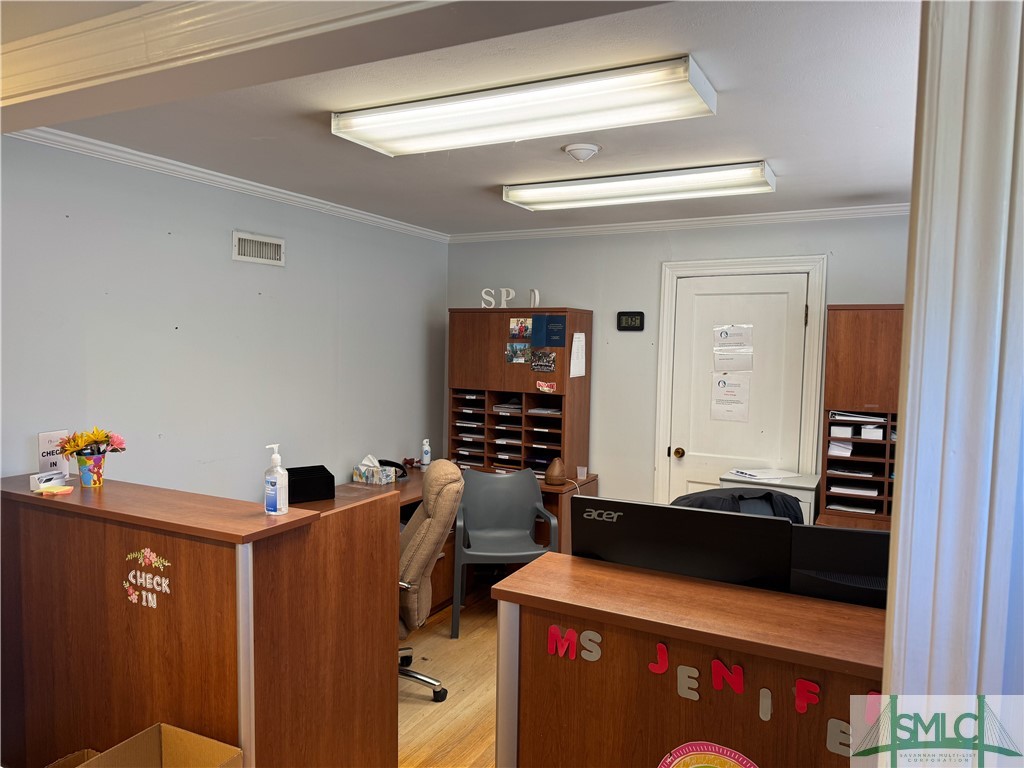 1102 N Columbia (HWY 21) Avenue