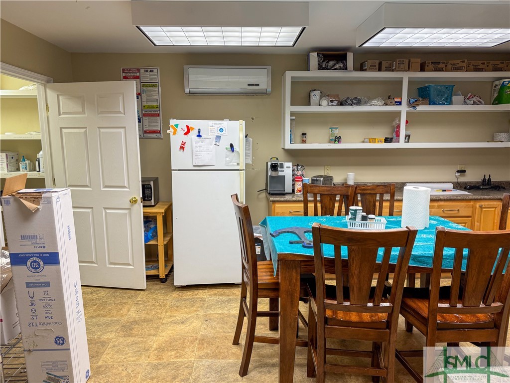 1102 N Columbia (HWY 21) Avenue