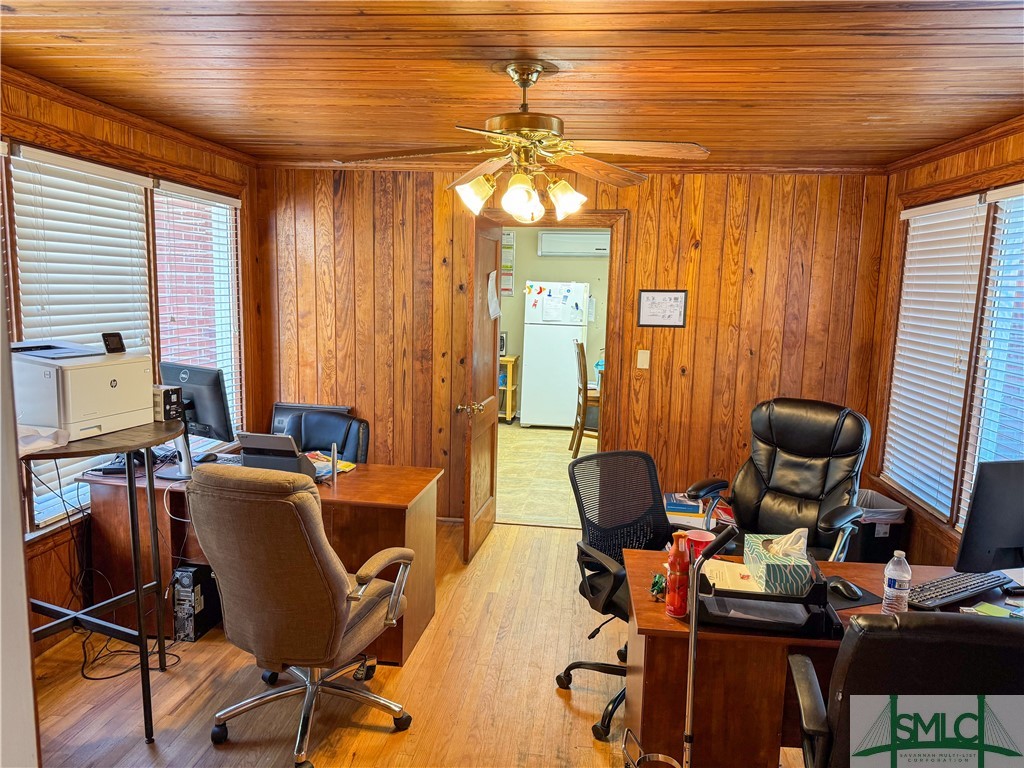 1102 N Columbia (HWY 21) Avenue