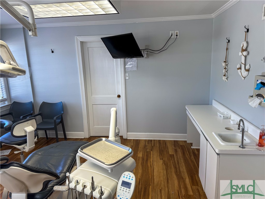 1102 N Columbia (HWY 21) Avenue