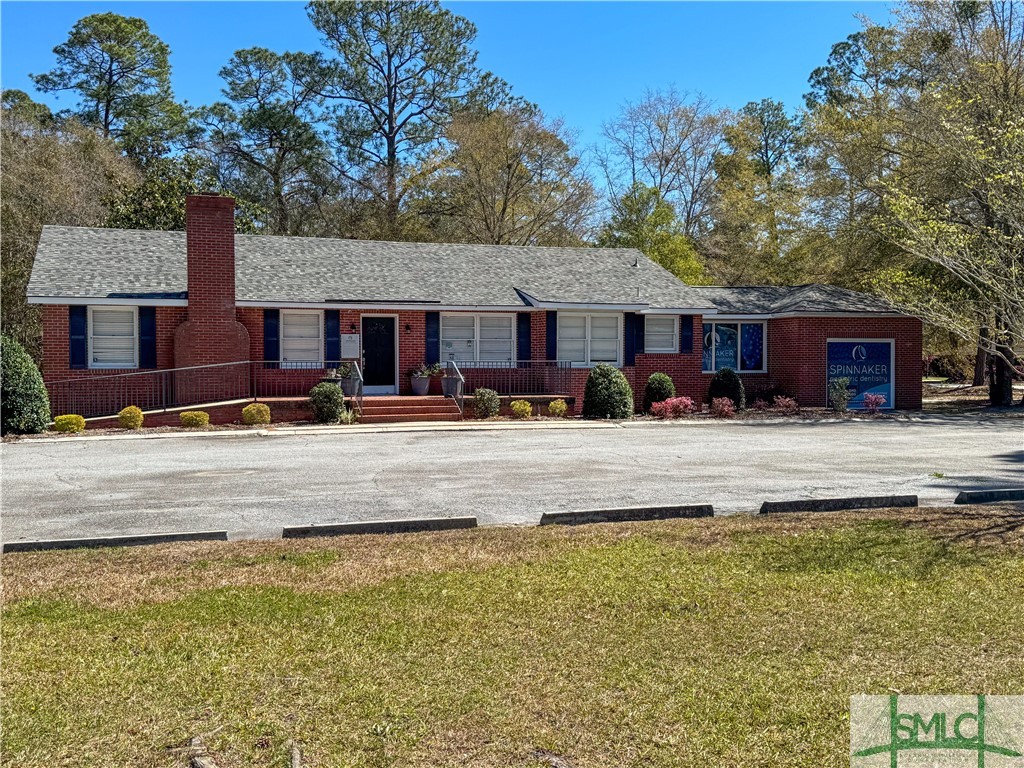 1102 N Columbia (HWY 21) Avenue