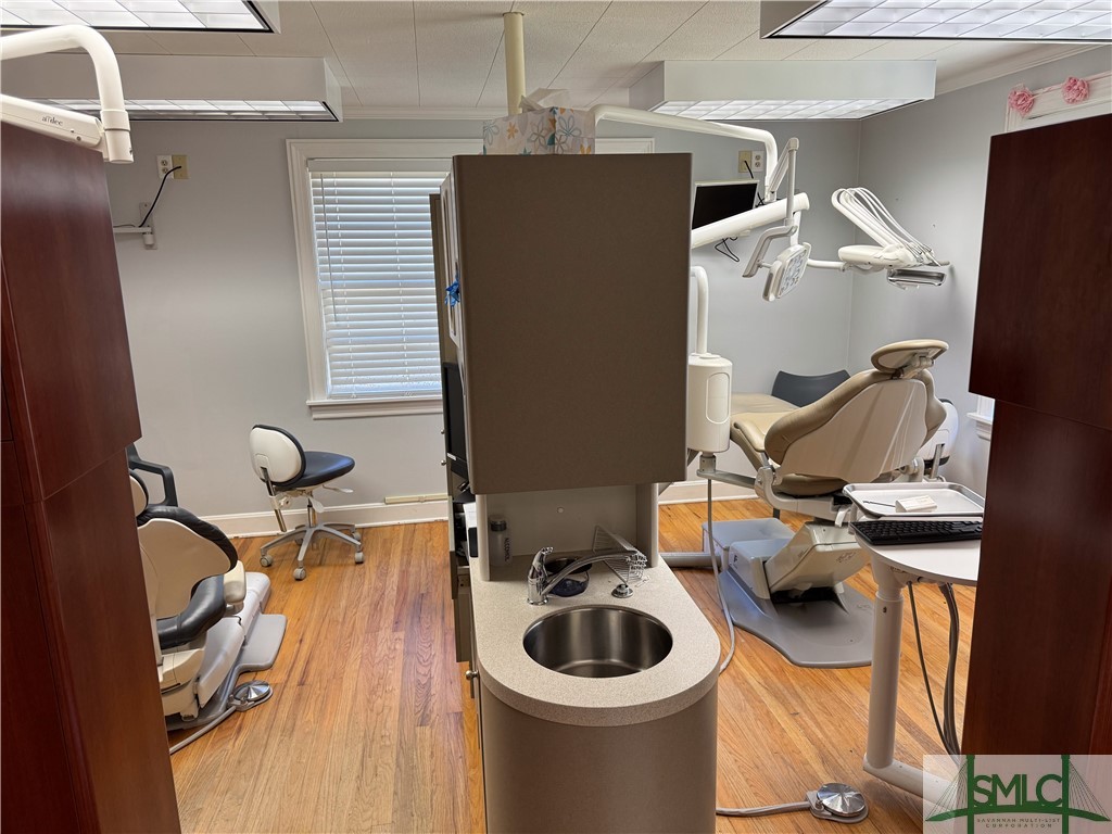 1102 N Columbia (HWY 21) Avenue