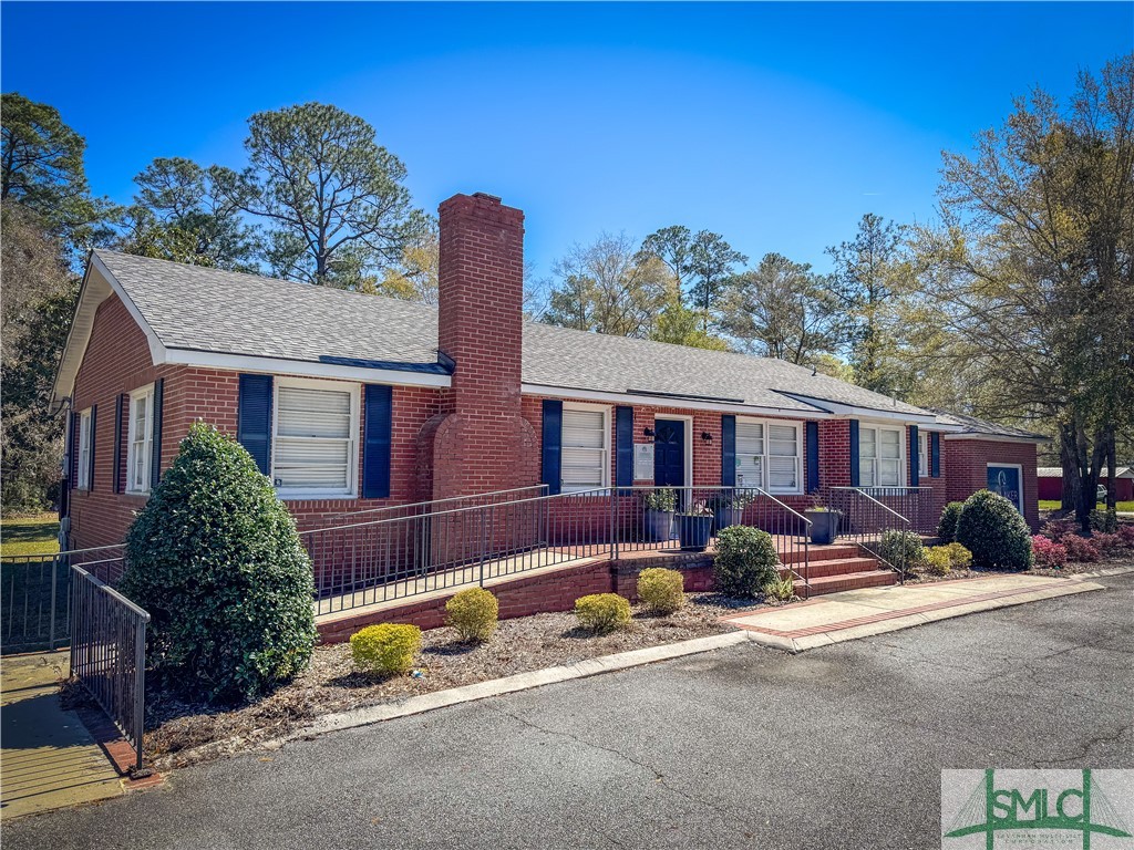 1102 N Columbia (HWY 21) Avenue