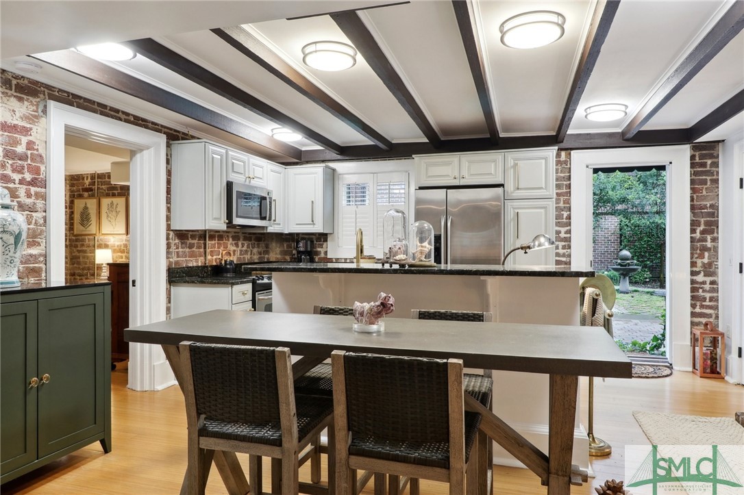 230 Habersham Street 1