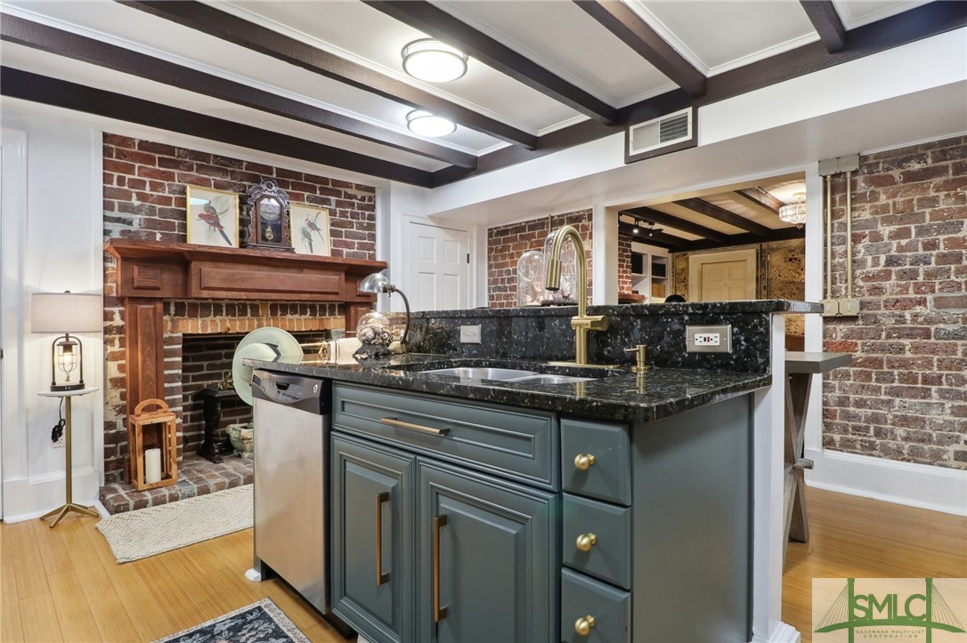 230 Habersham Street 1