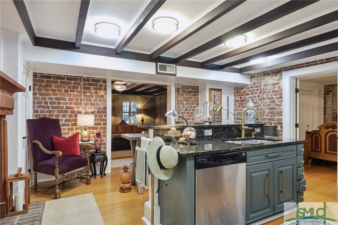 230 Habersham Street 1