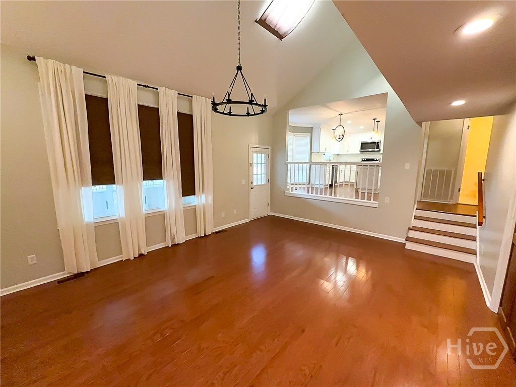 205 Amberwood Drive E