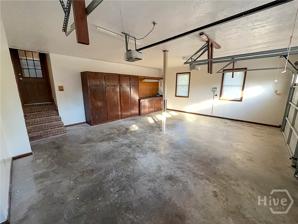 205 Amberwood Drive E