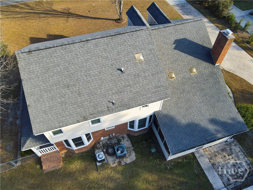 205 Amberwood Drive E