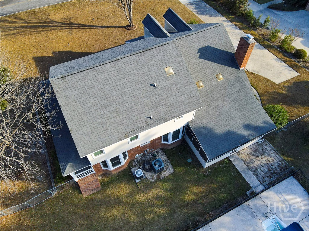 205 Amberwood Drive E