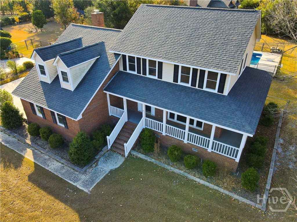 205 Amberwood Drive E