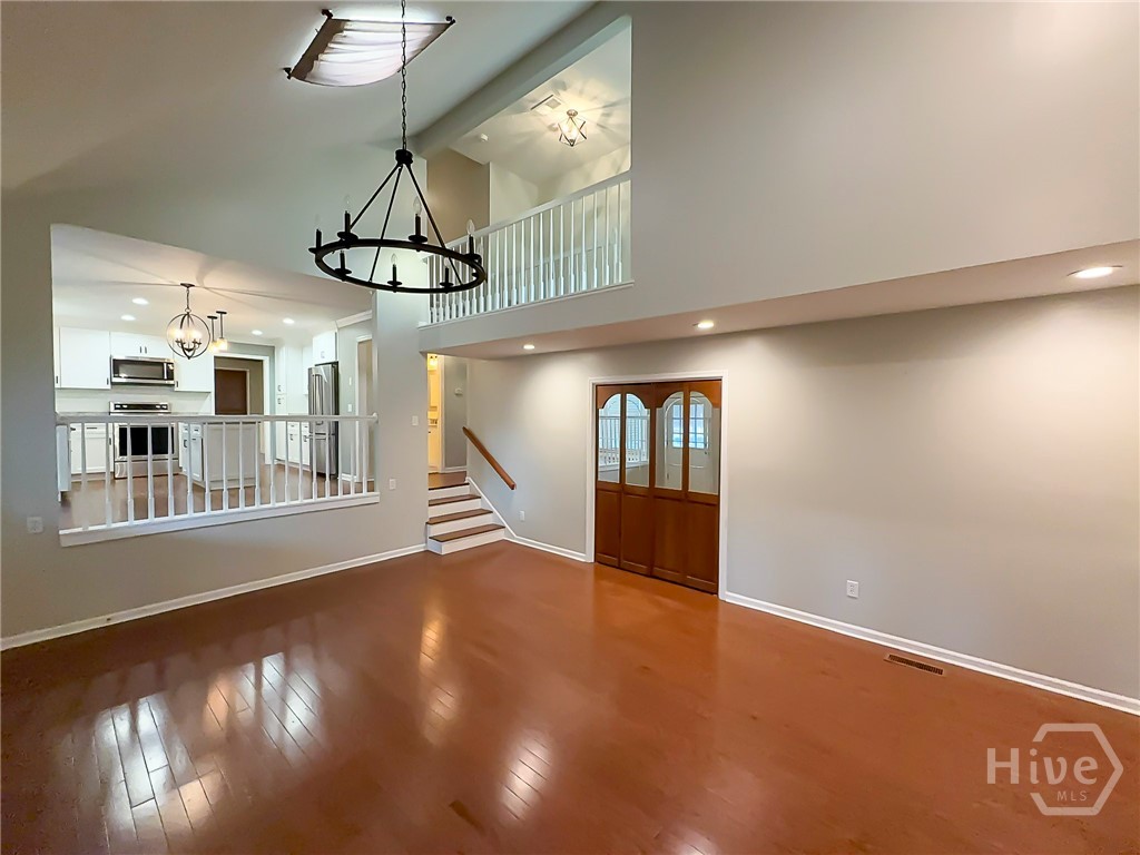 205 Amberwood Drive E