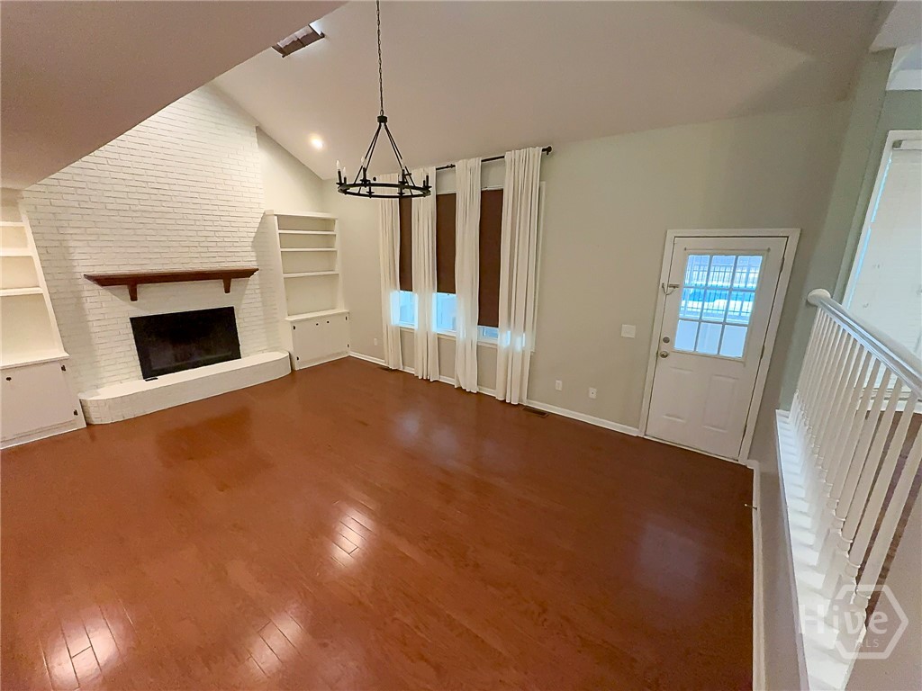 205 Amberwood Drive E