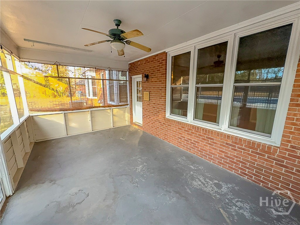 205 Amberwood Drive E