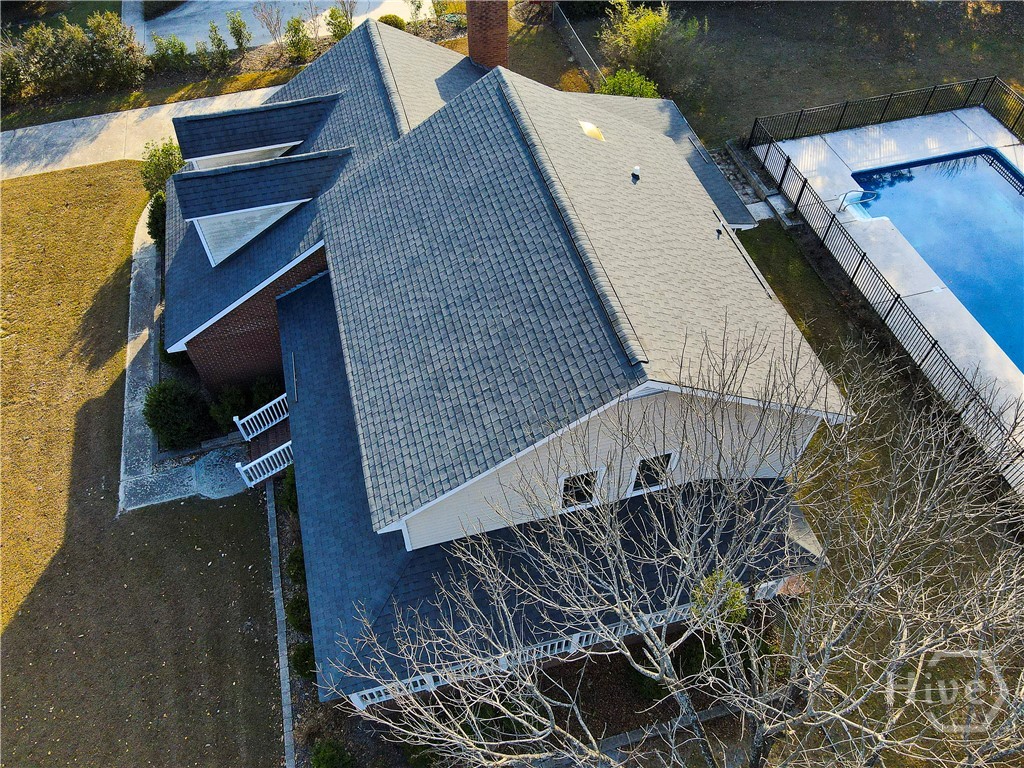 205 Amberwood Drive E