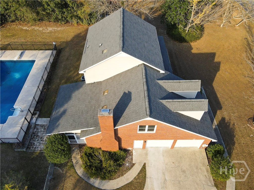 205 Amberwood Drive E