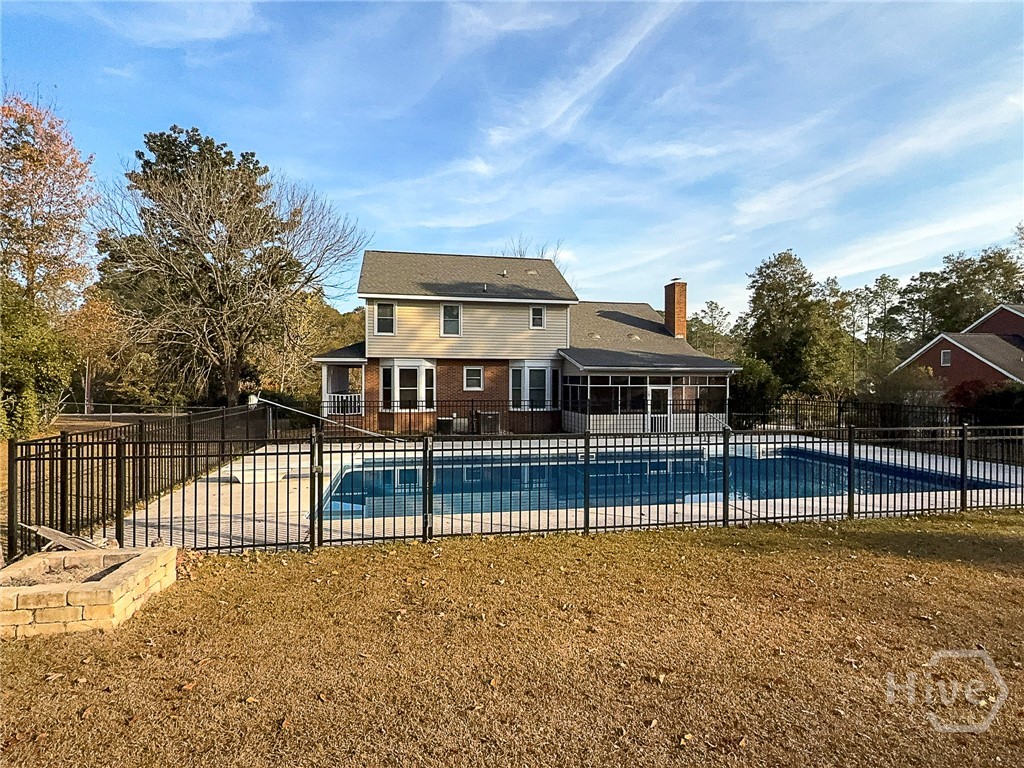 205 Amberwood Drive E