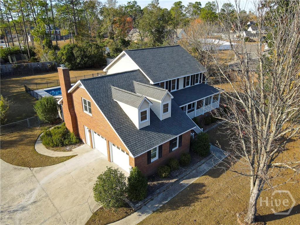 205 Amberwood Drive E