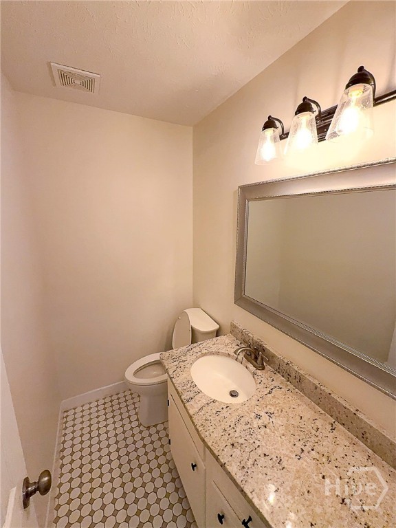 205 Amberwood Drive E