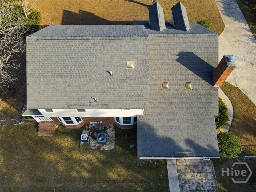 205 Amberwood Drive E