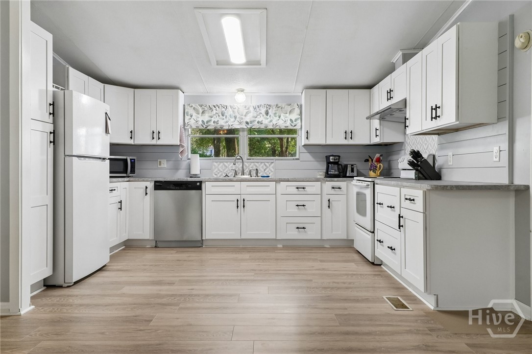 124 Edgewater Drive
