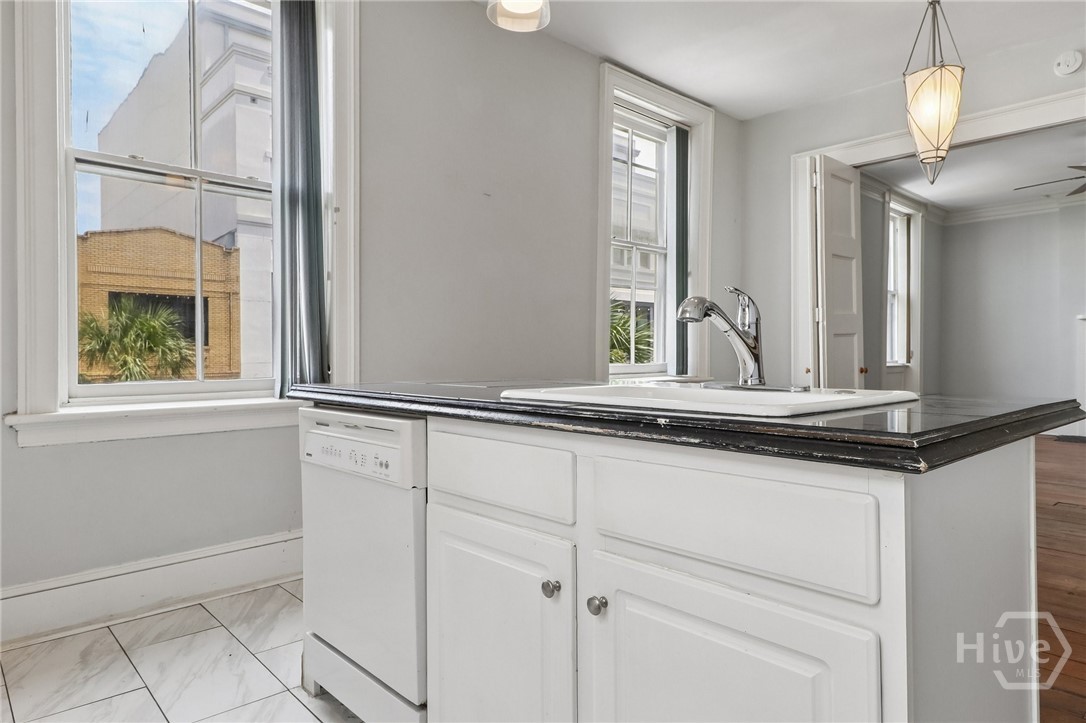 227 W Broughton Street 3