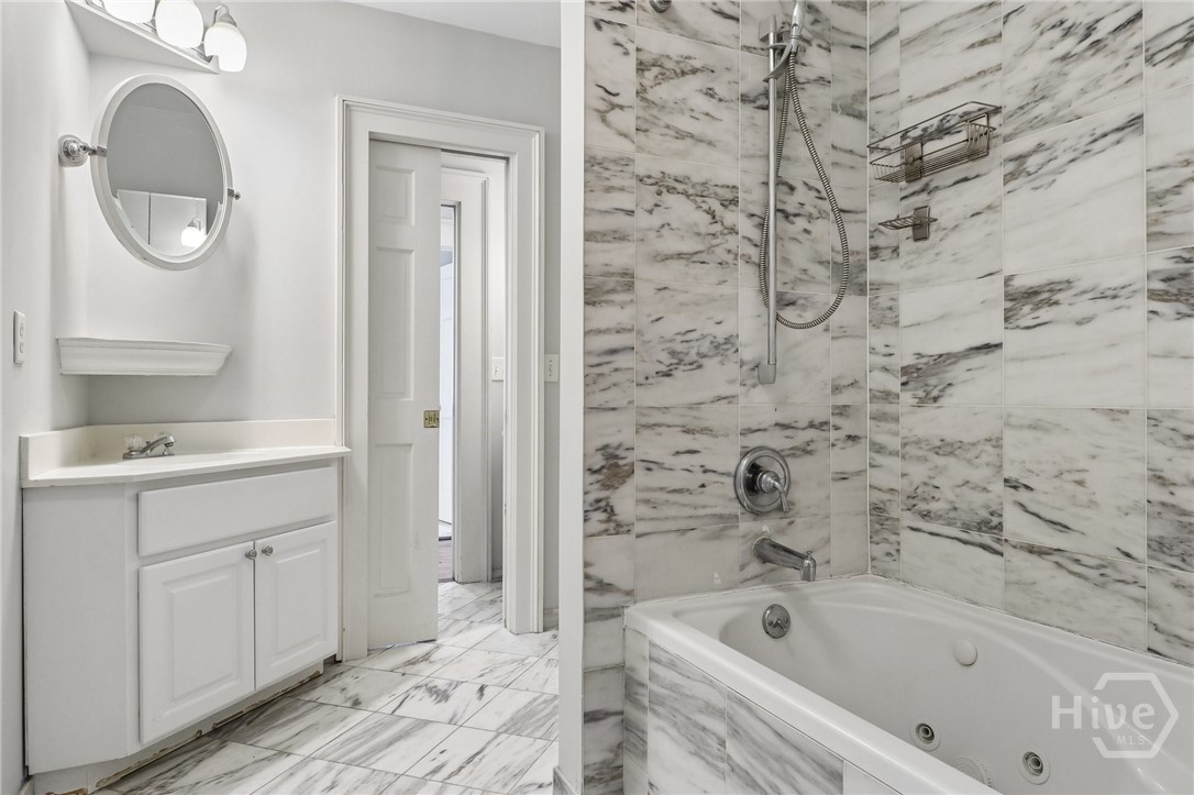 227 W Broughton Street 3