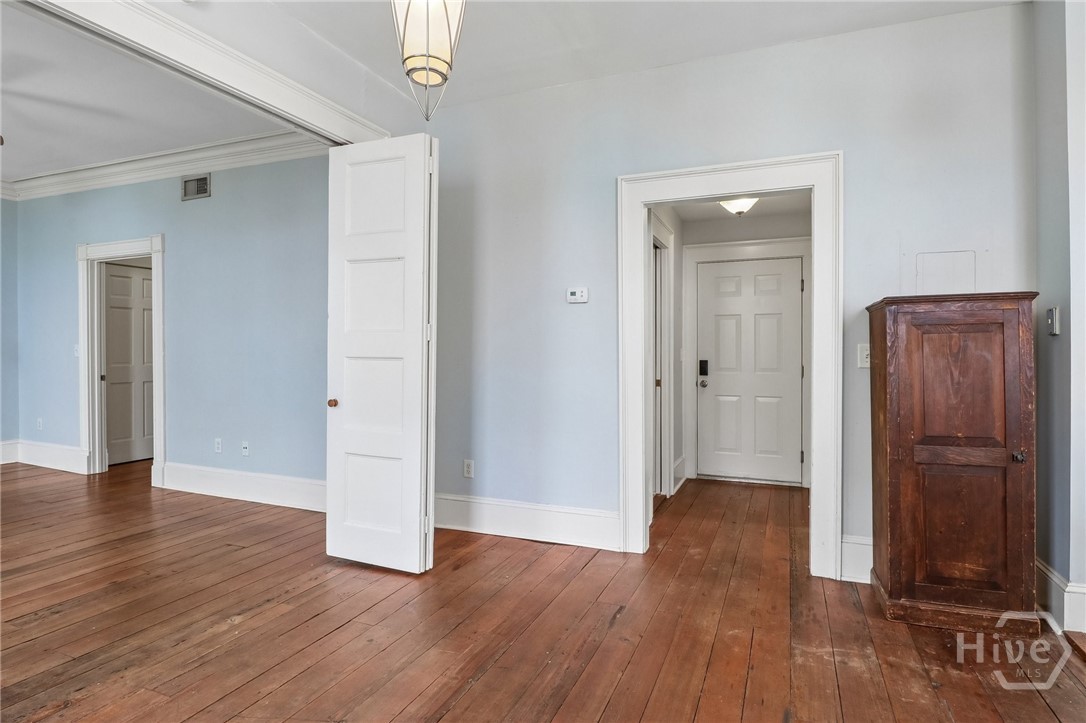 227 W Broughton Street 3