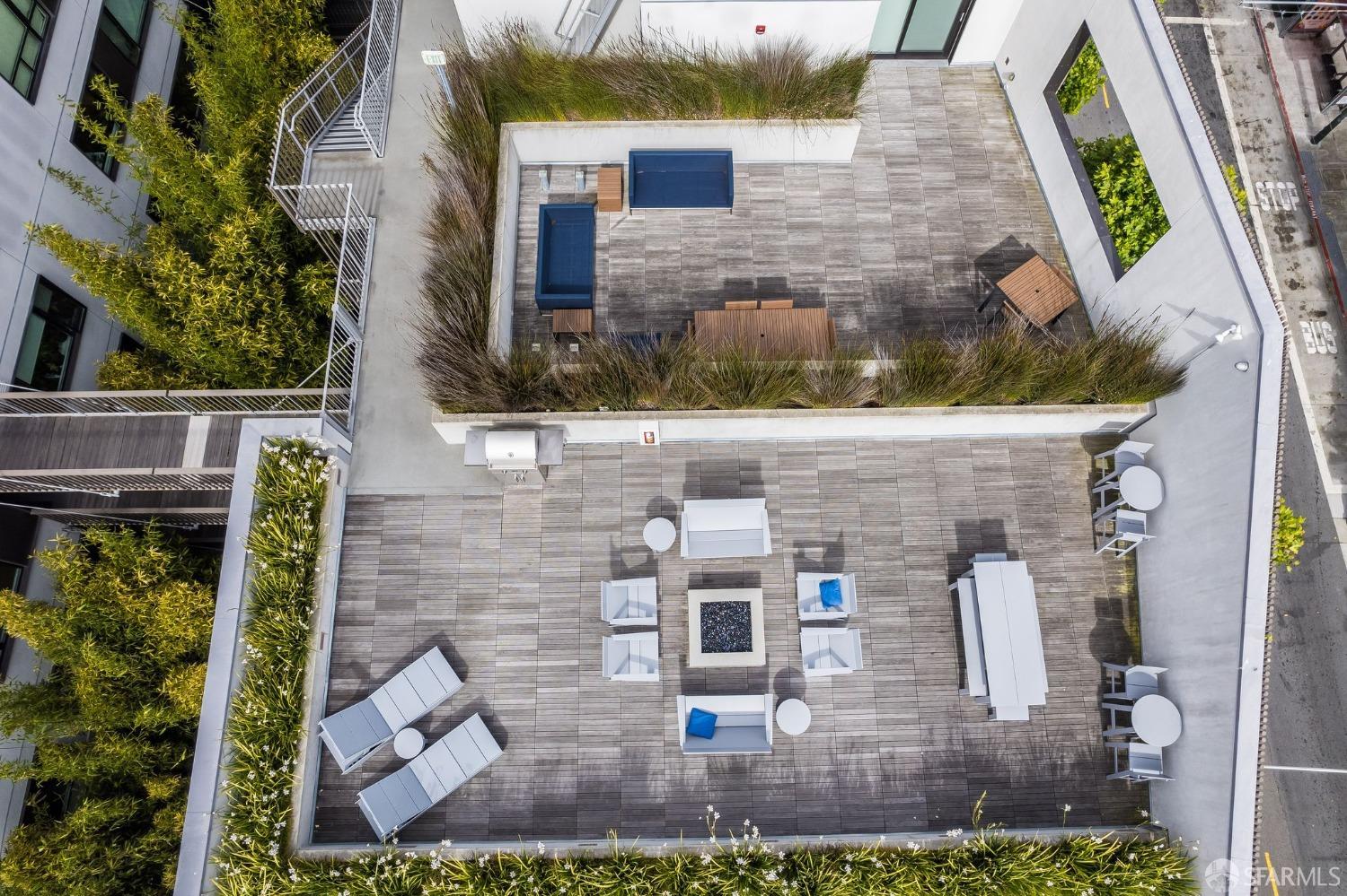 400 Grove Street Unit: 401