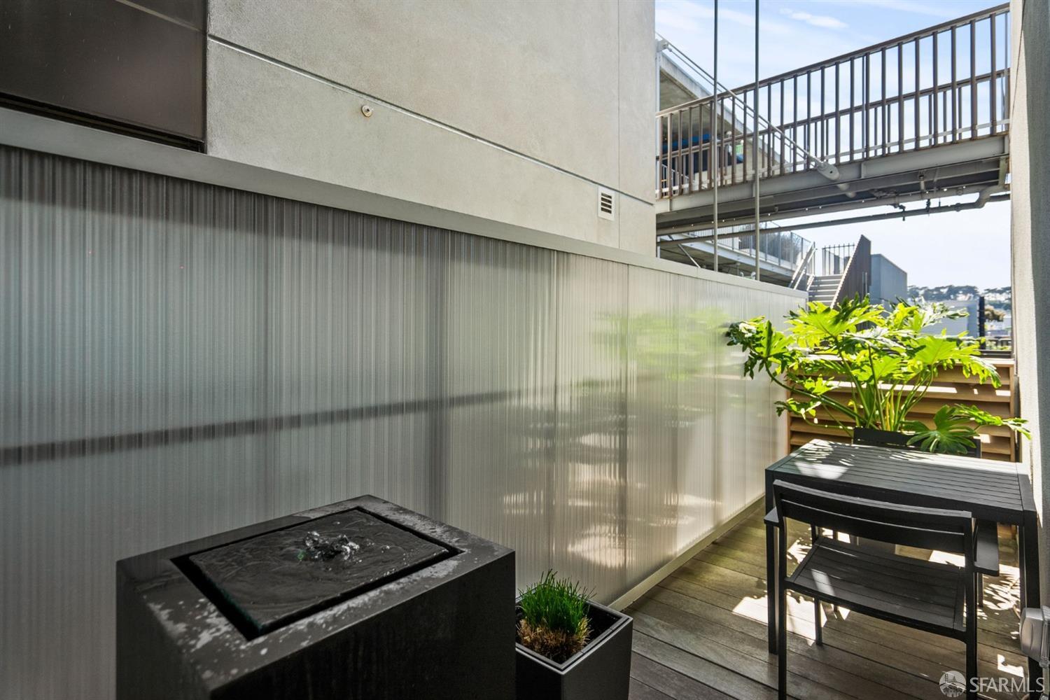 400 Grove Street Unit: 401