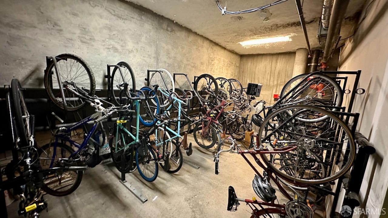 400 Grove Street Unit: 401