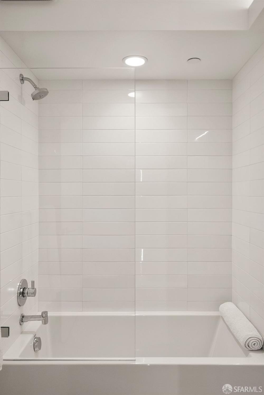 400 Grove Street Unit: 401