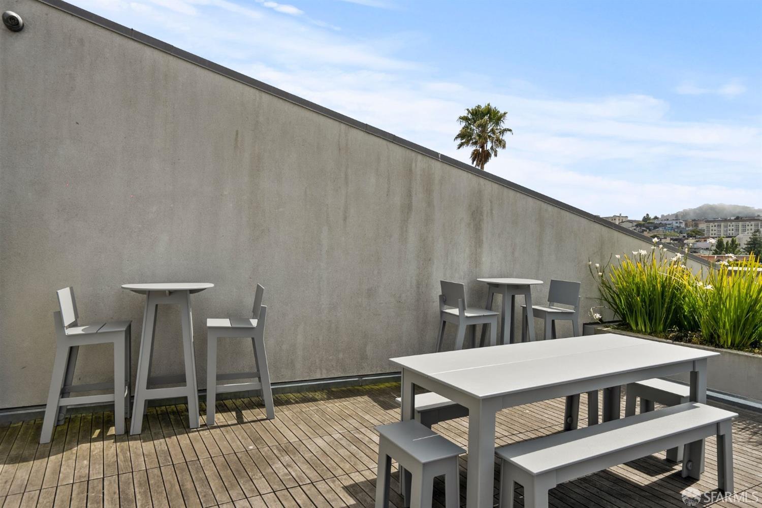 400 Grove Street Unit: 401