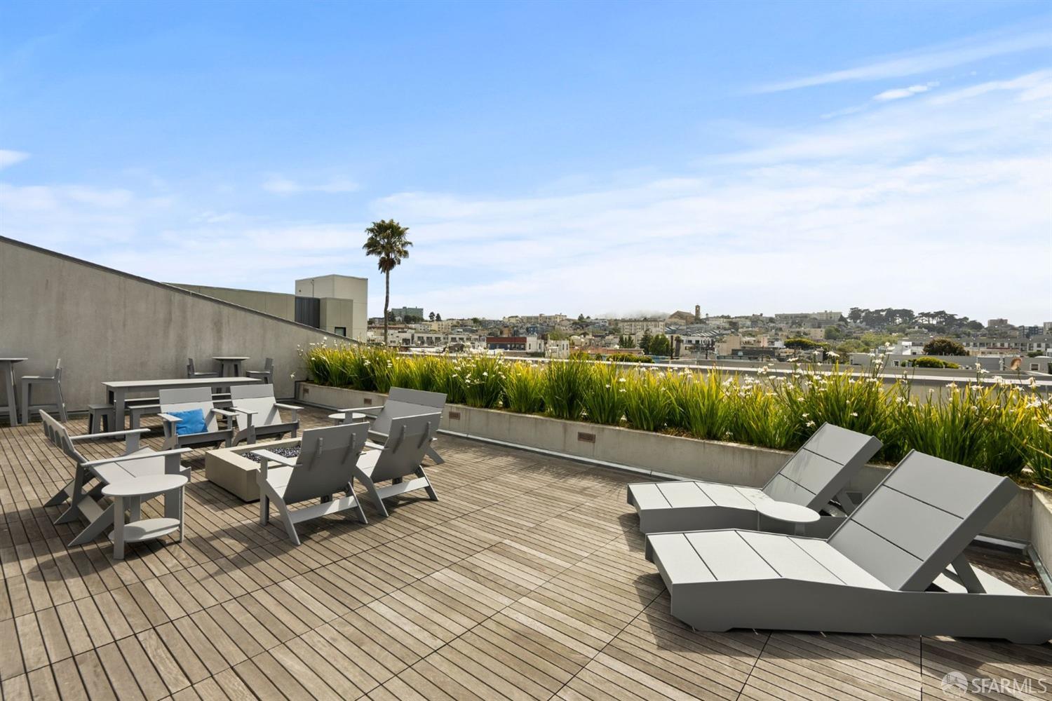 400 Grove Street Unit: 401