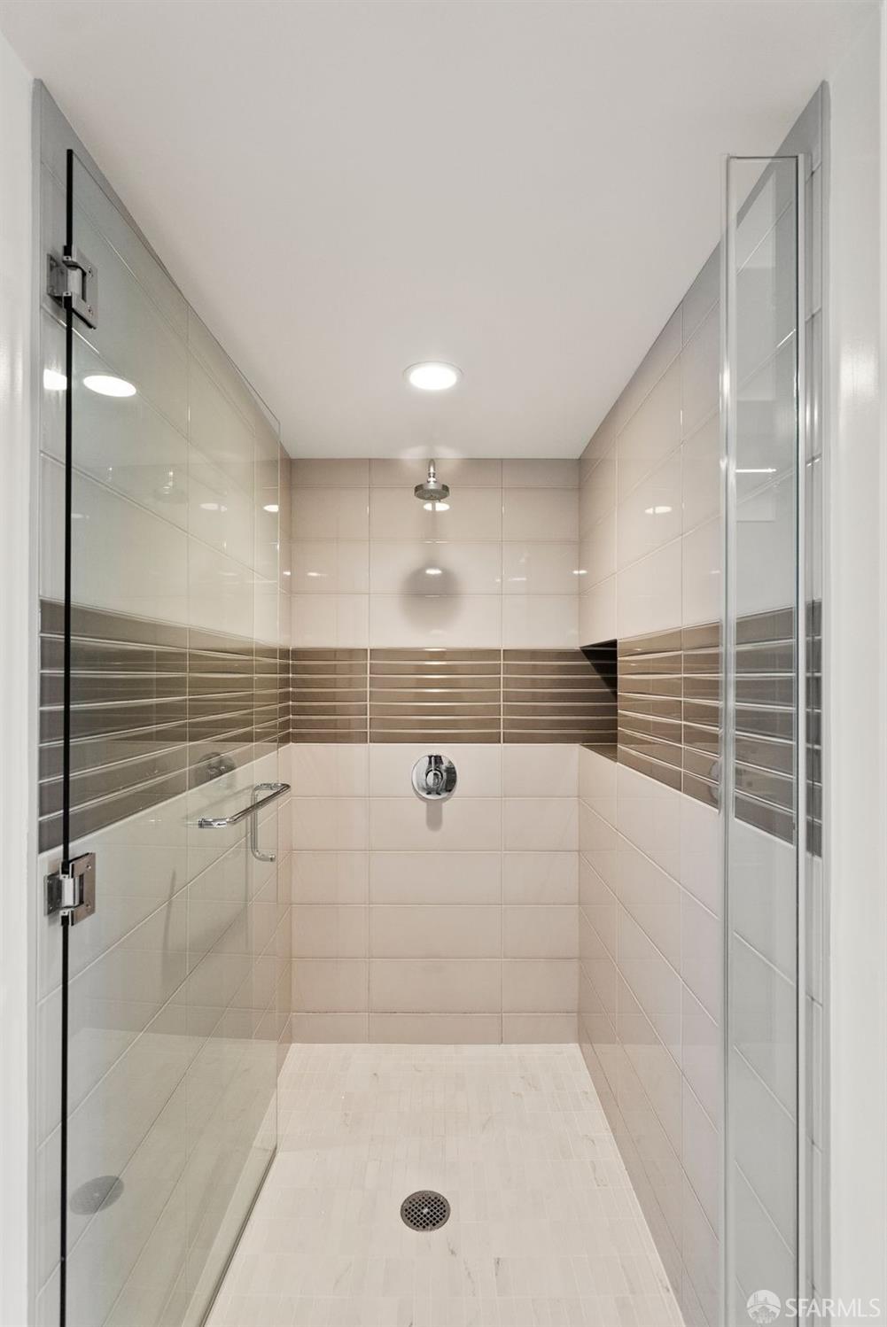 400 Grove Street Unit: 401