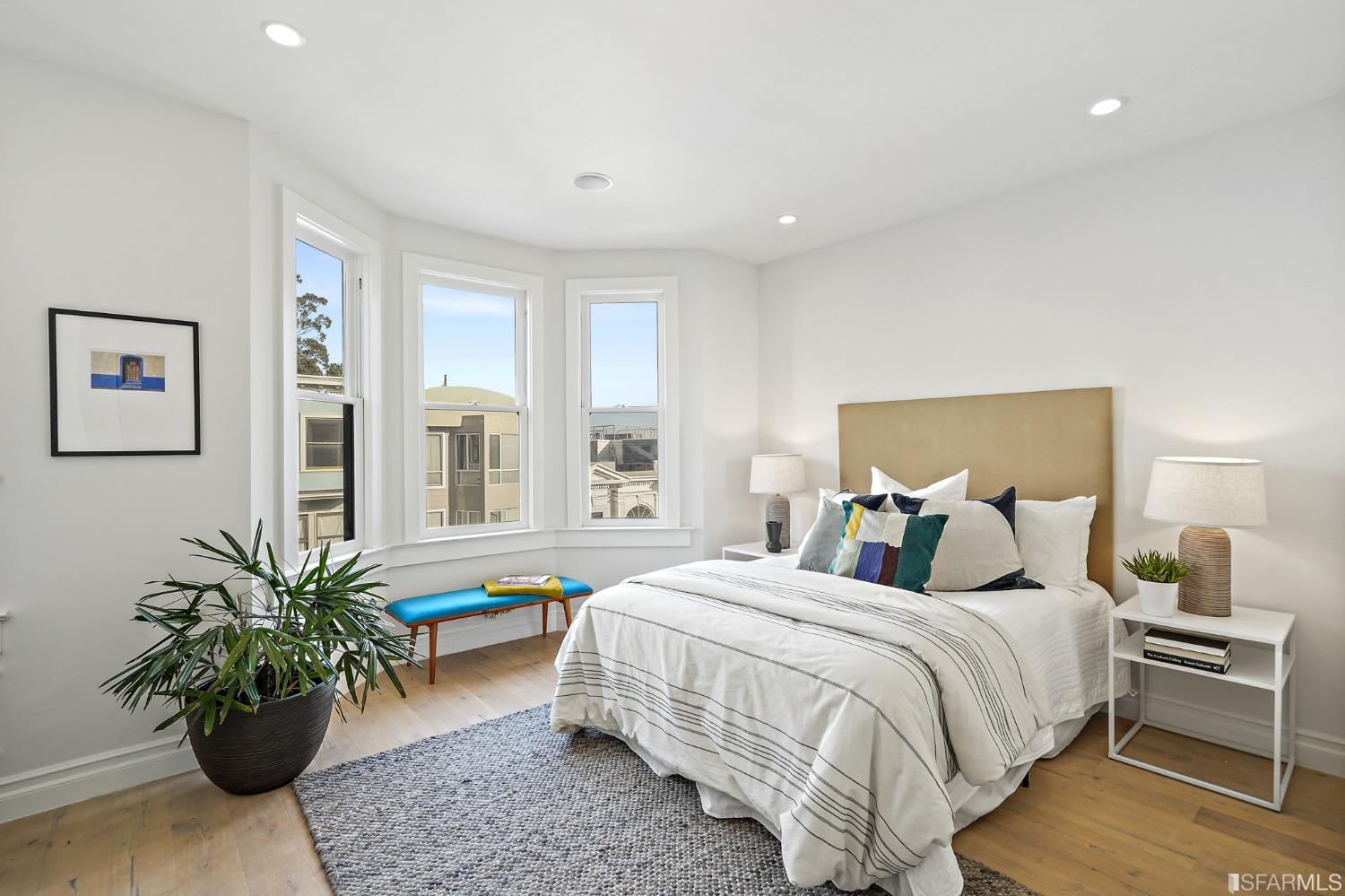 359 Vallejo Street Unit: 2