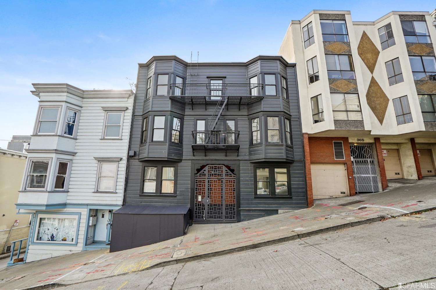 359 Vallejo Street Unit: 2