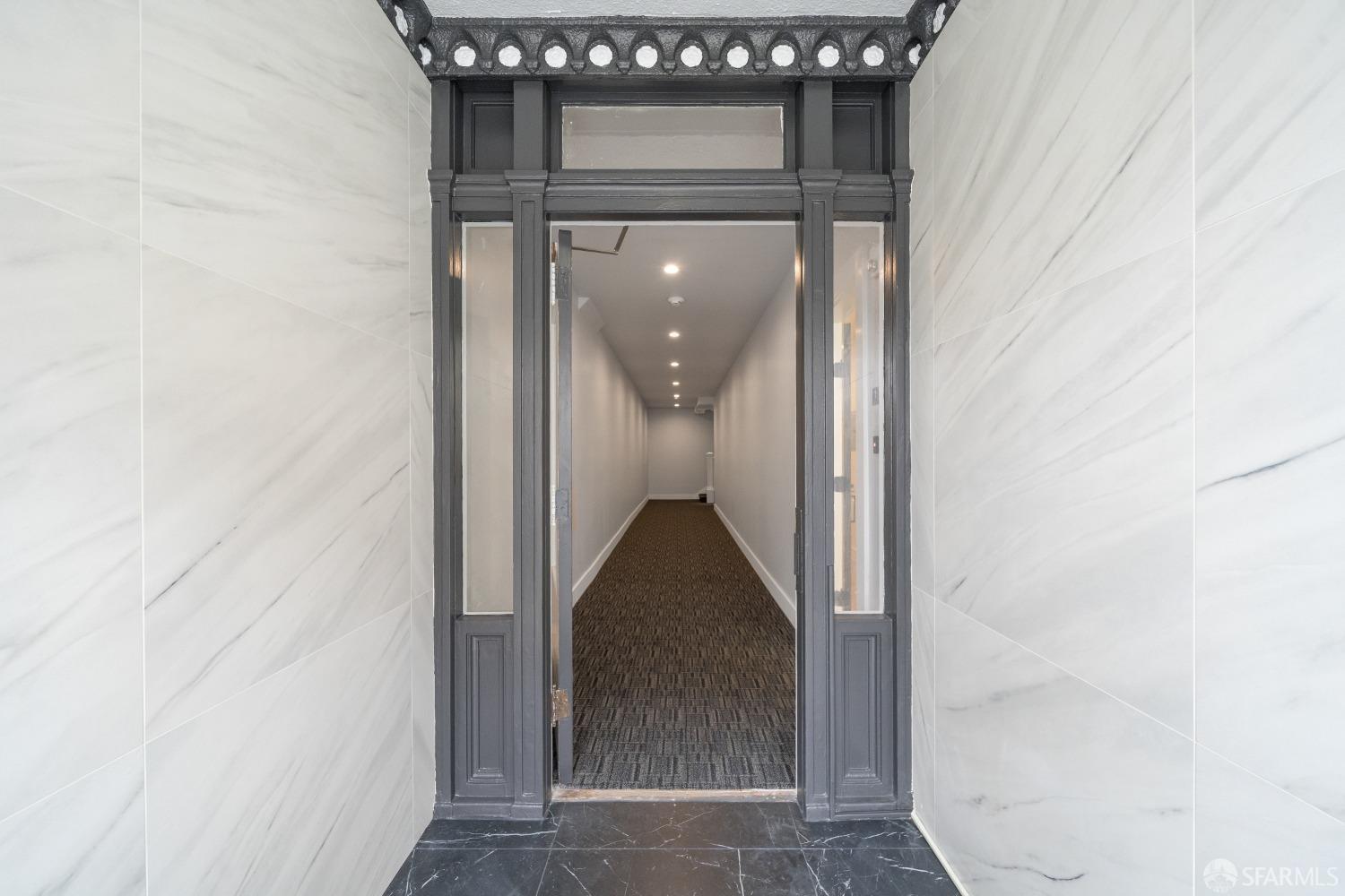 1492 Larkin Street Unit: 7