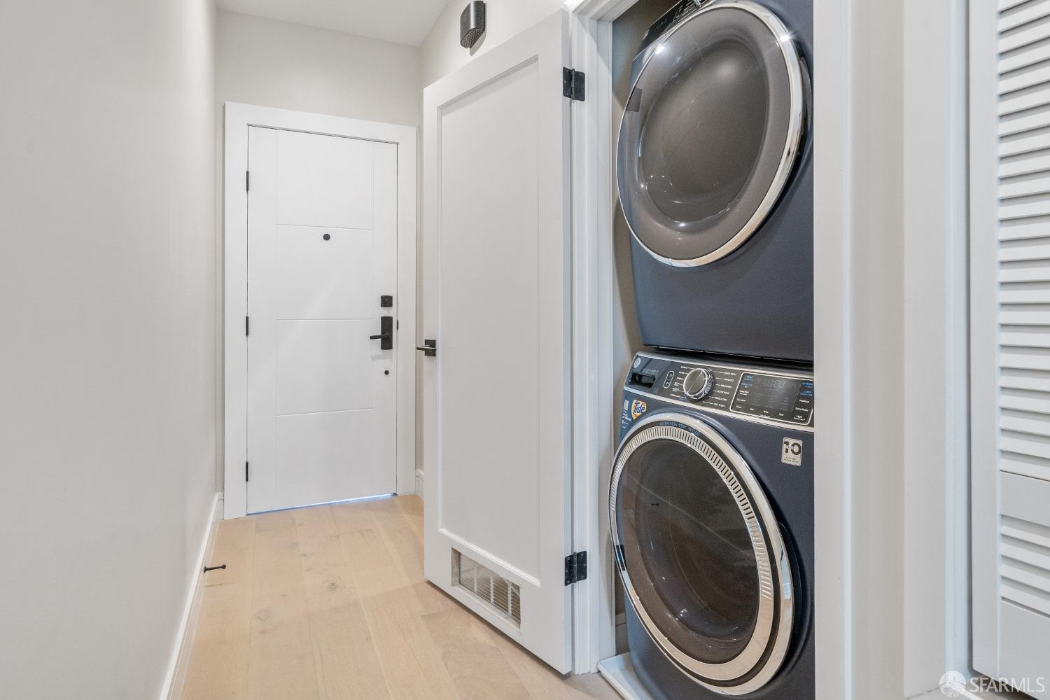 1492 Larkin Street Unit: 7