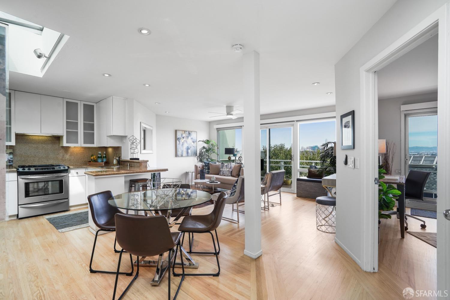 32 Flint Street Unit: 4