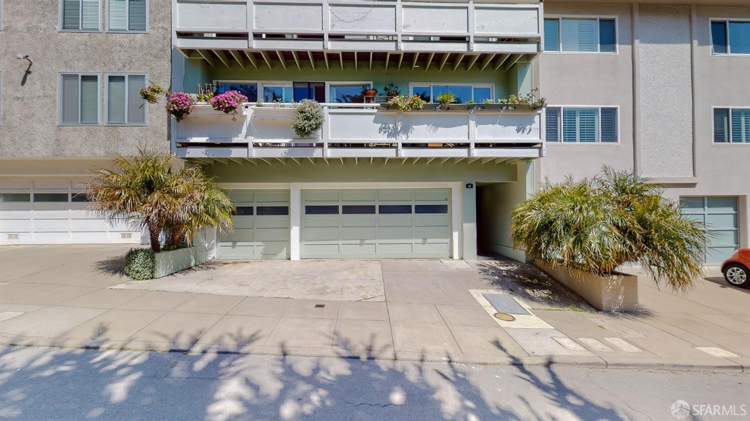 32 Flint Street Unit: 4