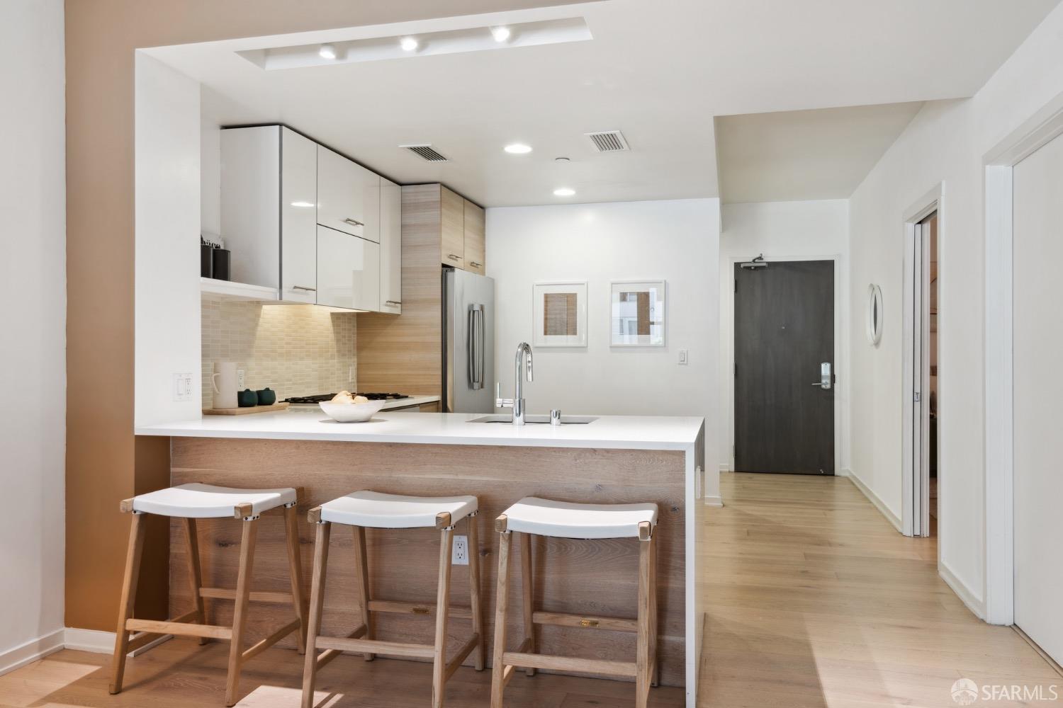 451 Donahue Street # 203