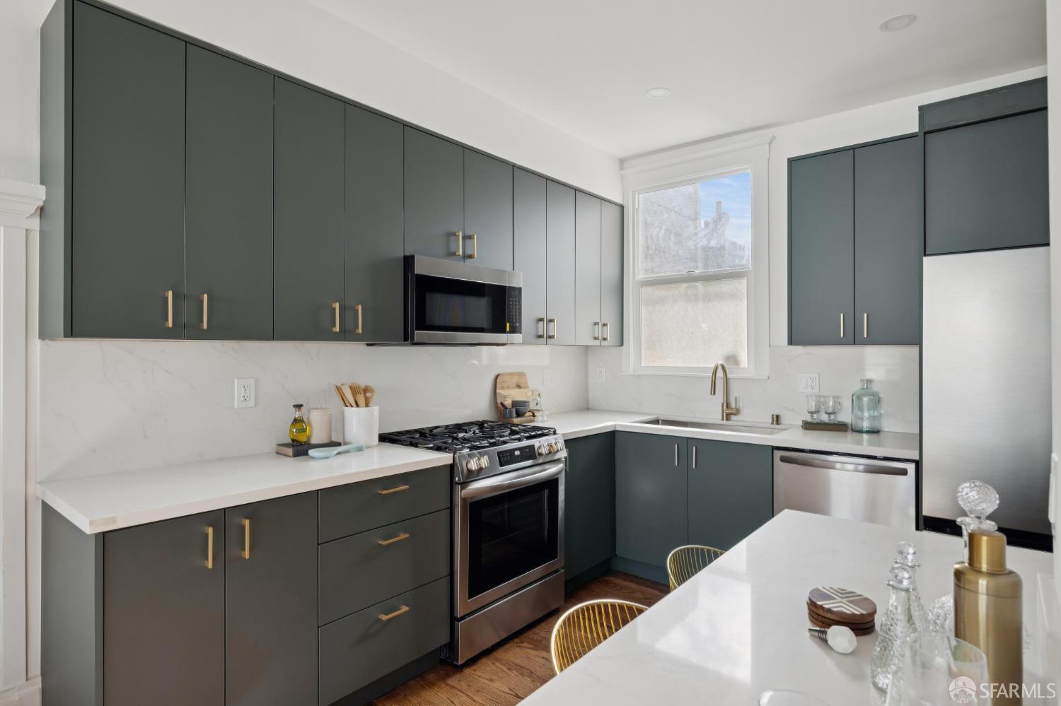 1449 Hyde Street # 3