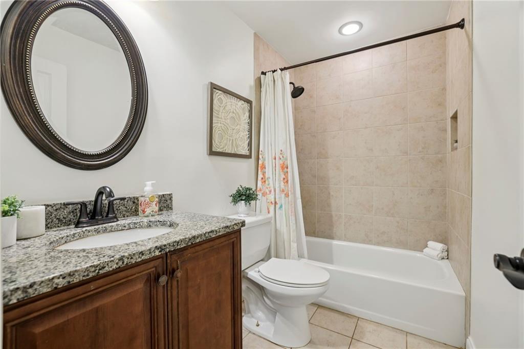 2005 Canyon Point Circle