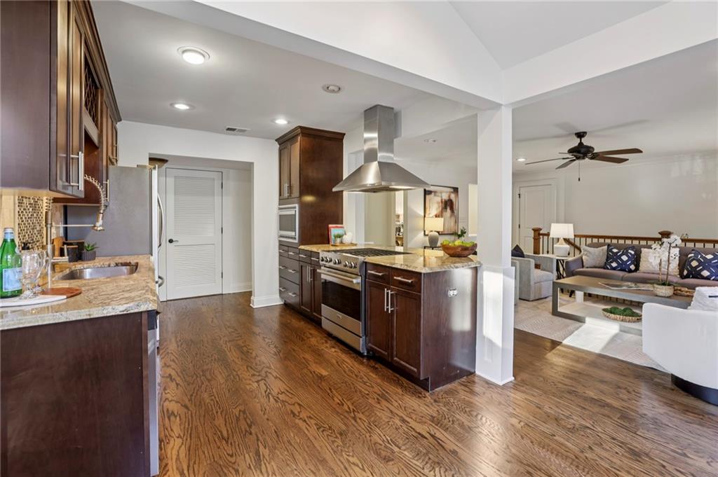 2005 Canyon Point Circle